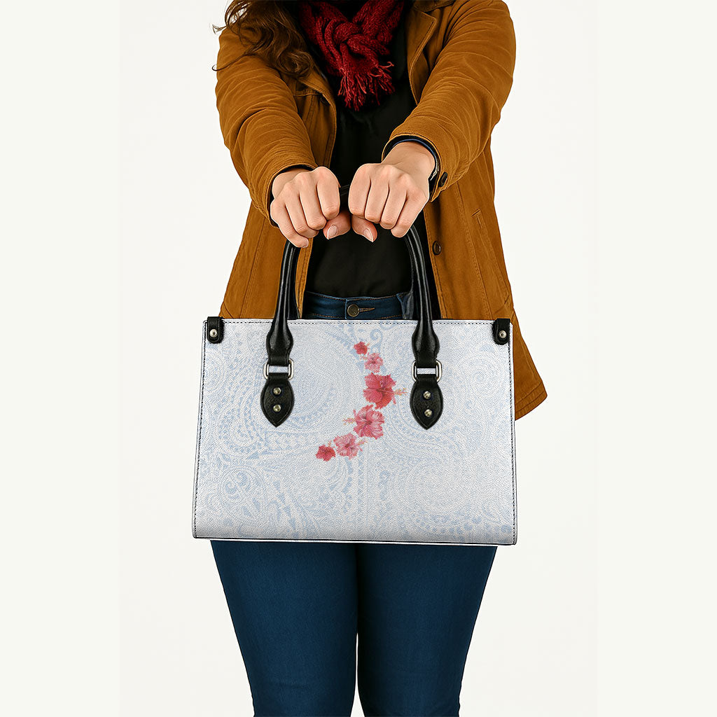 Hawaiian Tribal Tattoo and Hibiscus Leather Bag Polynesian Pattern Airy White Blue Cloud