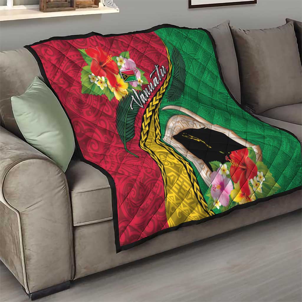 Vanuatu Tribal Boar Tusk Quilt Tropical Plants with Namele and Melanesian Pattern