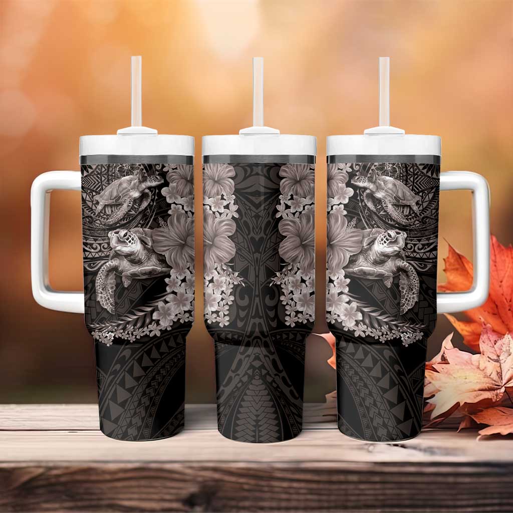 Hawaiian Plumeria and Hibiscus with Turtles Tumbler With Handle Polynesian Art Grayscale - Polynesian Pride
