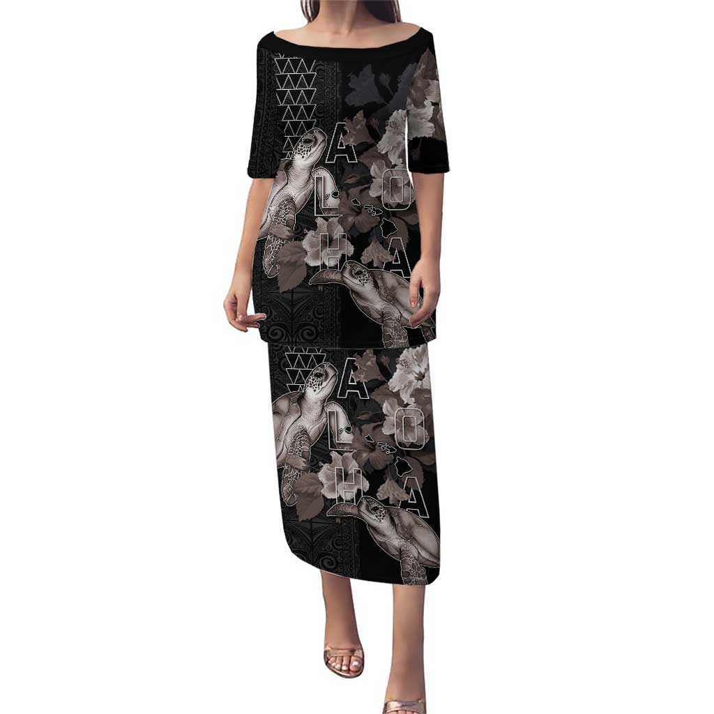 Hawaii Aloha Turtle Hibiscus and Leaves Puletasi with Polynesian and Kakau Tattoos Black Color - Polynesian Pride