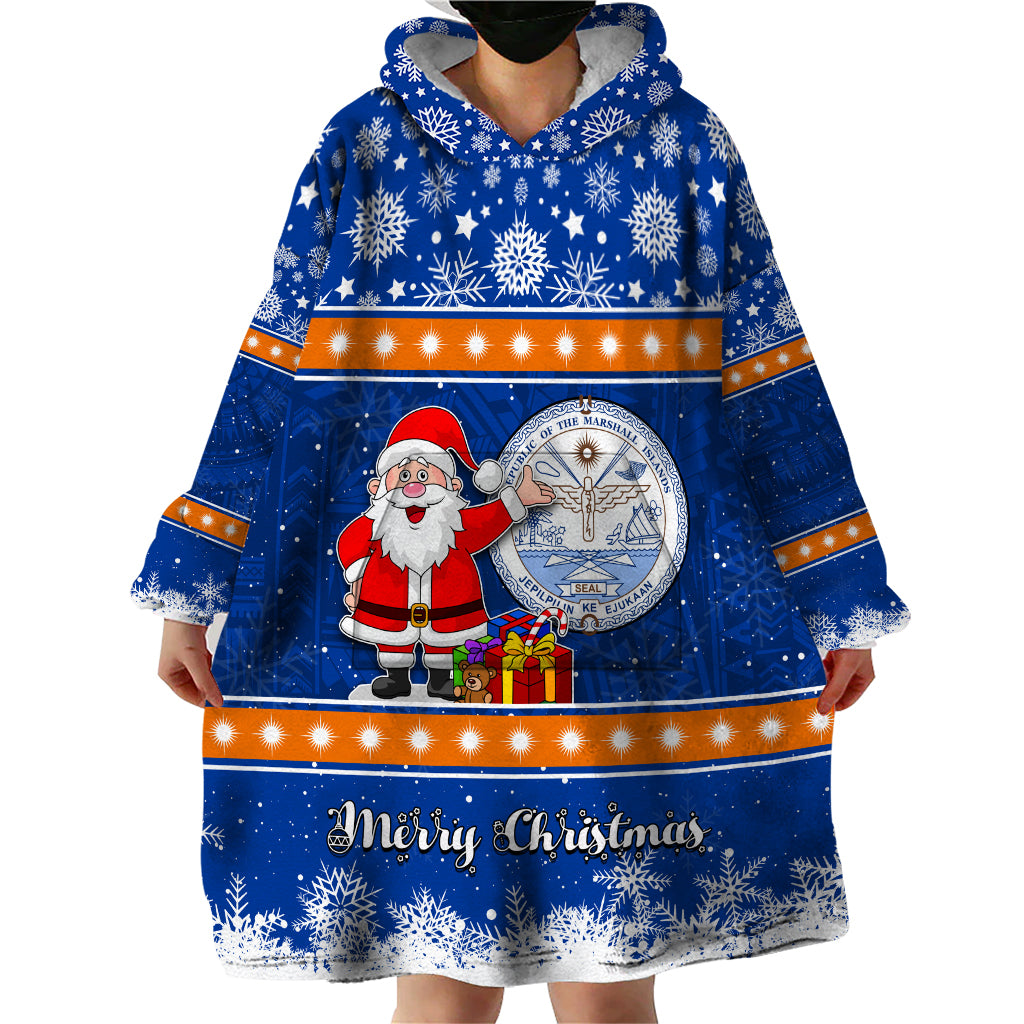 Marshall Islands Christmas Wearable Blanket Hoodie Santa Claus and Coat of Arms Mix Polynesian Xmas Style LT03 - Polynesian Pride