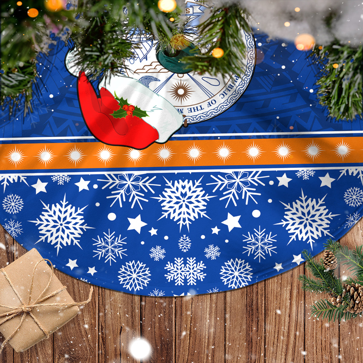 Personalised Marshall Islands Christmas Tree Skirt Santa Claus and Coat of Arms Mix Polynesian Xmas Style LT03 - Polynesian Pride