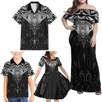 New Zealand Aotearoa Family Matching Off Shoulder Maxi Dress and Hawaiian Shirt Maori Manta Ray Moko Black - Polynesian Pride
