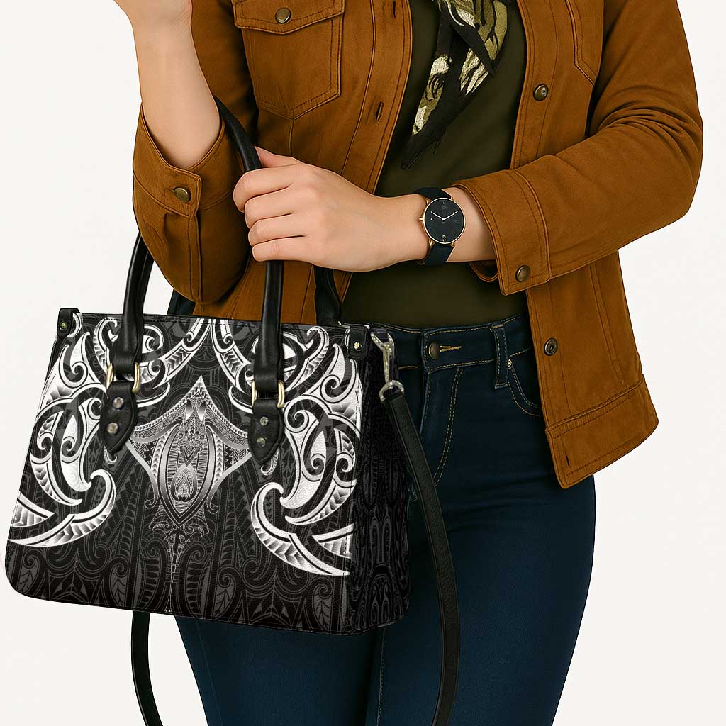 New Zealand Aotearoa Leather Bag Maori Manta Ray Moko Black - Polynesian Pride