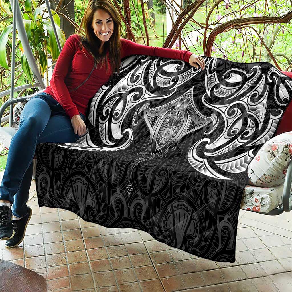 New Zealand Aotearoa Quilt Maori Manta Ray Moko Black - Polynesian Pride