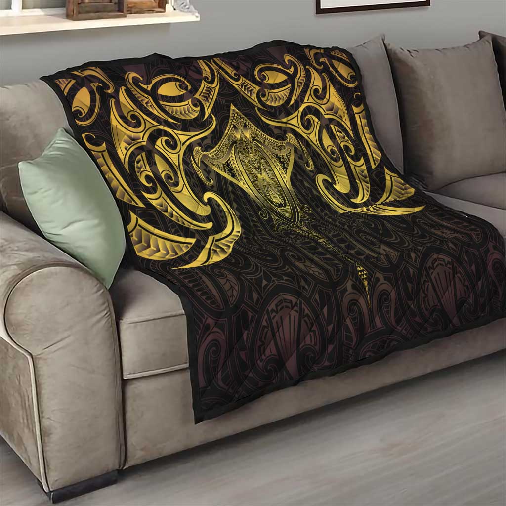 New Zealand Aotearoa Quilt Maori Manta Ray Moko Gold - Polynesian Pride