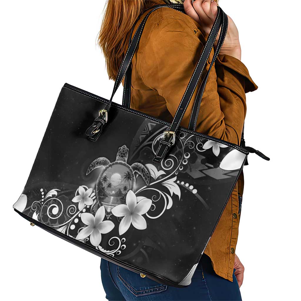 Hawaii Honu Leather Tote Bag Polynesian Curves Plumeria Grayscale - Polynesian Pride