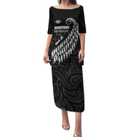 Custom New Zealand Marathon Family Matching Puletasi and Hawaiian Shirt Maori Style LT05 Mom's Dress Black - Polynesian Pride