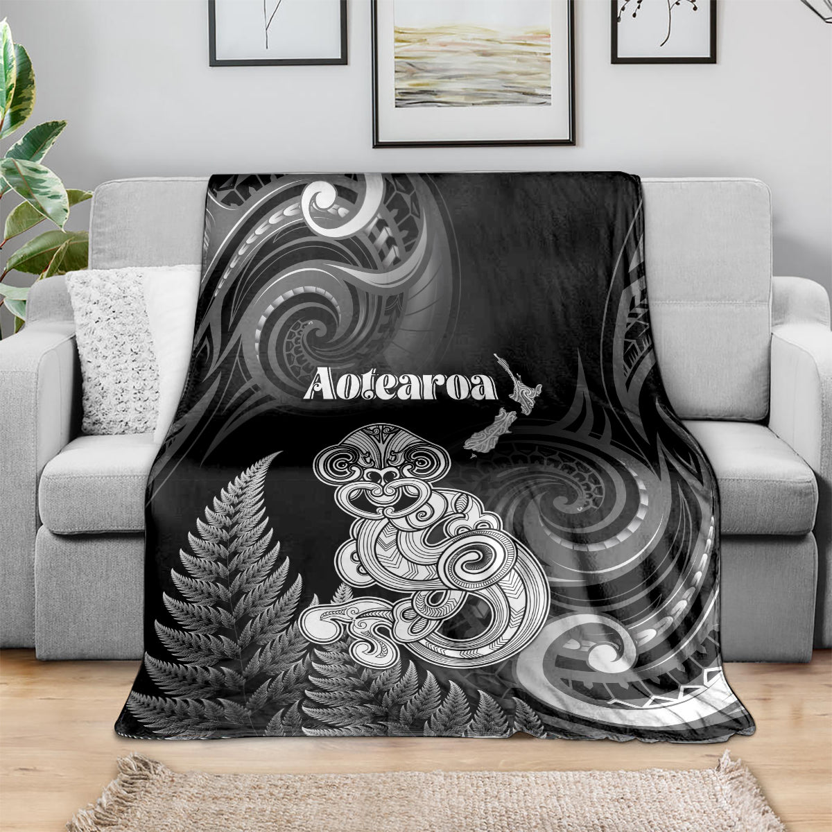 New Zealand Maori Taniwha Blanket Silver Fern Black Version