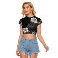 Hawaii Hibiscus With Black Polynesian Pattern Raglan Cropped T Shirt