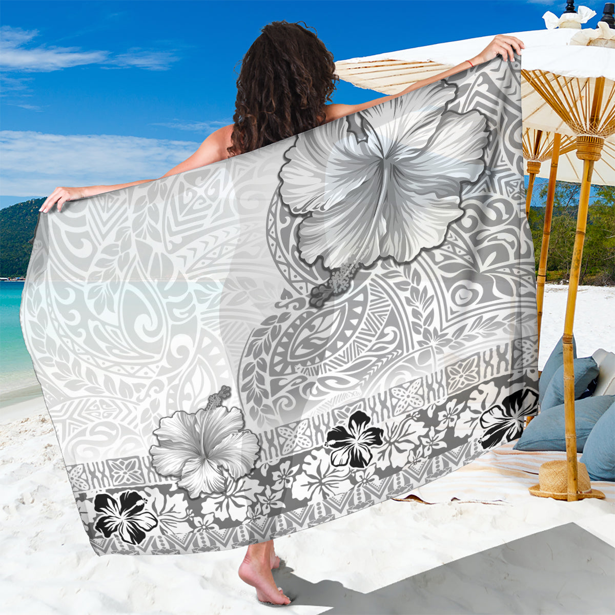 Hawaii Hibiscus With White Polynesian Pattern Sarong