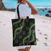 Hawaiian Quilt Tote Bag Pele Hair Hinahina Lei Black Version