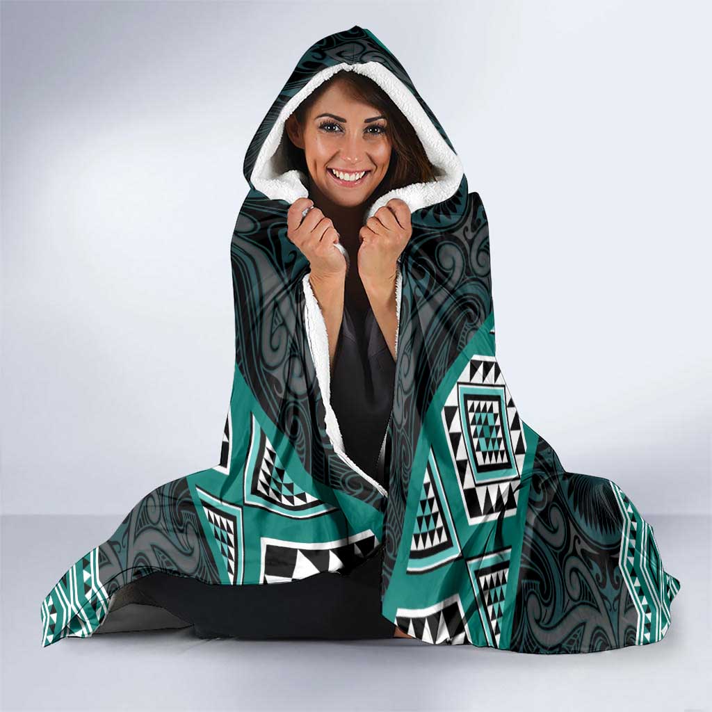 New Zealand Aotearoa Hooded Blanket Turquoise Taniko Art Maori Pattern