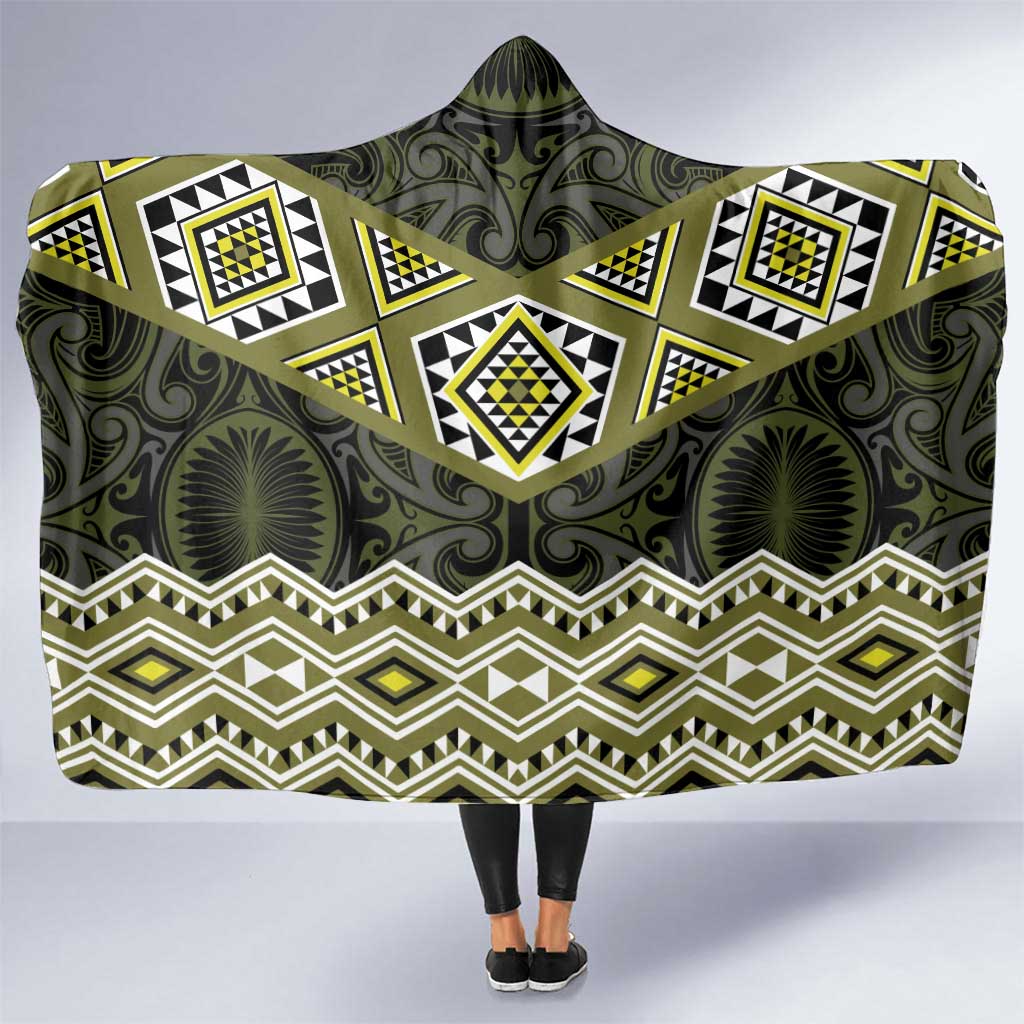 New Zealand Aotearoa Hooded Blanket Yellow Taniko Art Maori Pattern