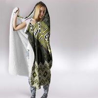 New Zealand Aotearoa Hooded Blanket Yellow Taniko Art Maori Pattern