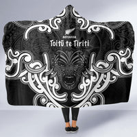 Aotearoa Hooded Blanket Toitu Te Tiriti O Waitangi LT05 - Polynesian Pride