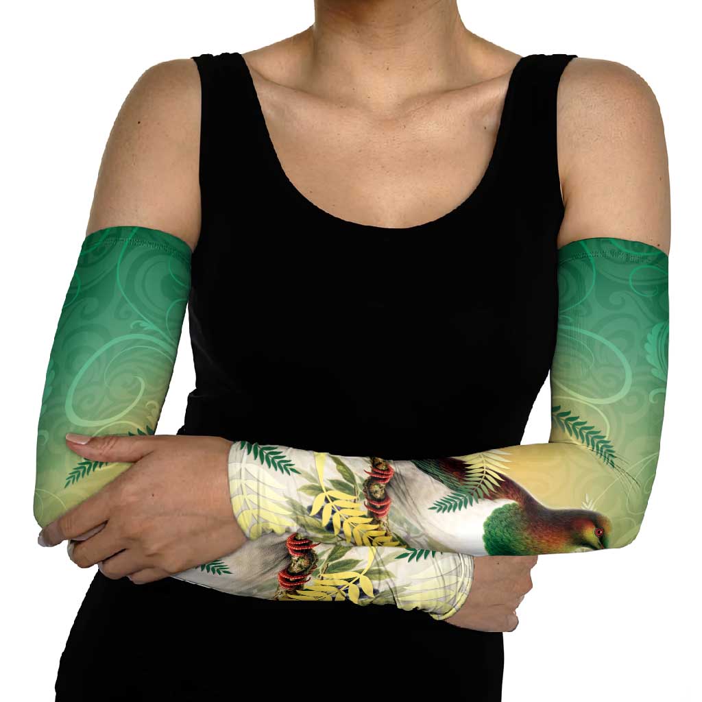 New Zealand Pigeon Kereru Arm Sleeves Maori Fern Art Green Gradient - Polynesian Pride