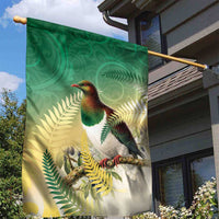 New Zealand Pigeon Kereru Garden Flag Maori Fern Art Green Gradient - Polynesian Pride