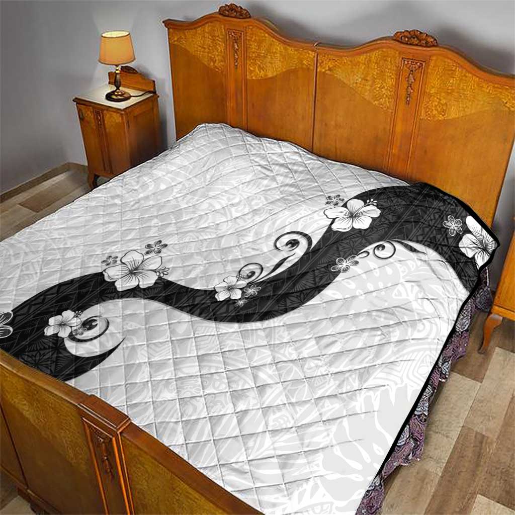 Polynesia Hibiscus Quilt White Curve Motif - Polynesian Pride
