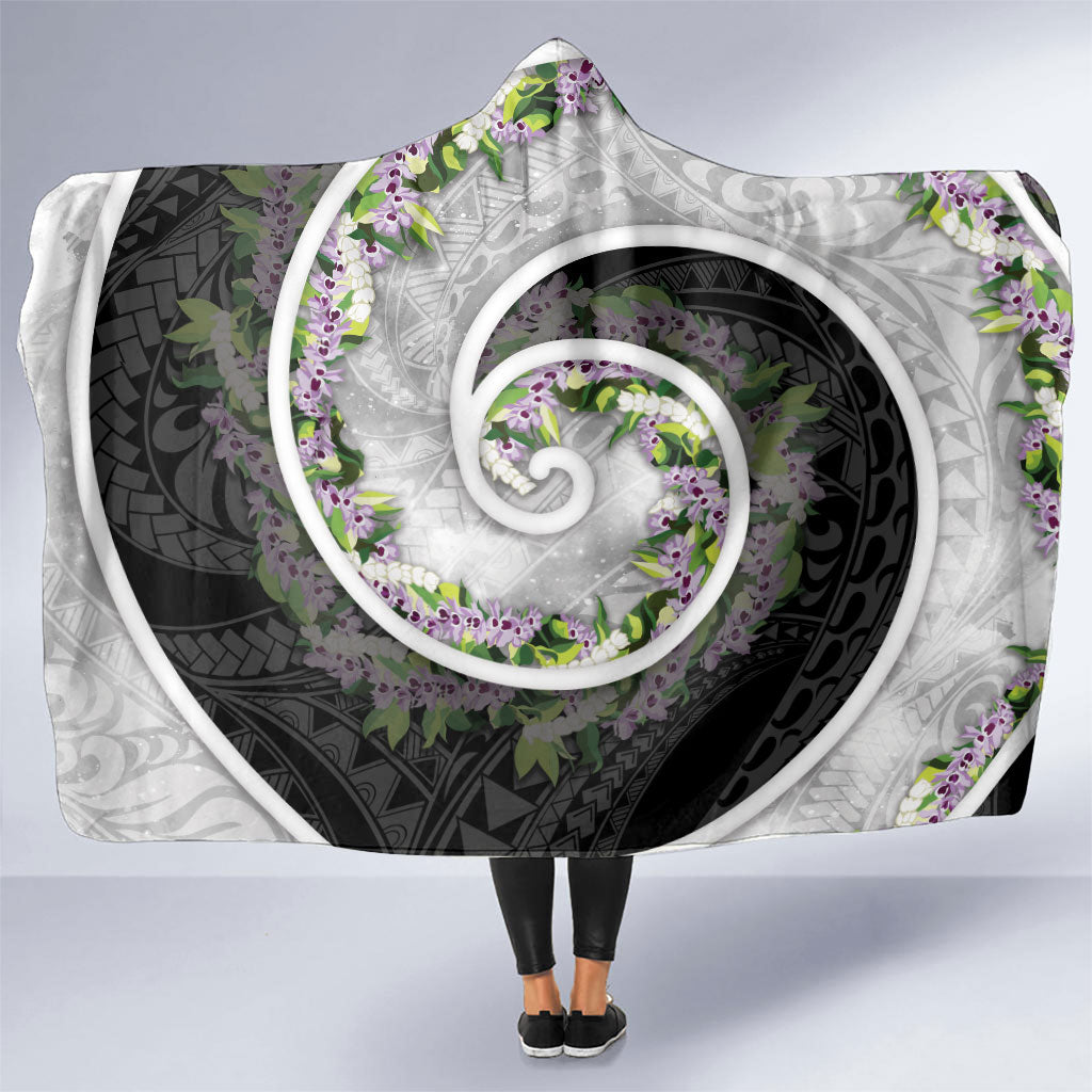 Piko Hawaii Hooded Blanket Polynesian Pattern With Maile Pikake Honohono Lei LT05 One Size Black - Polynesian Pride