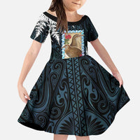 New Zealand Weka Family Matching Summer Maxi Dress and Hawaiian Shirt Maori Hen Koru Pattern LT05 Daughter's Dress Black - Polynesian Pride