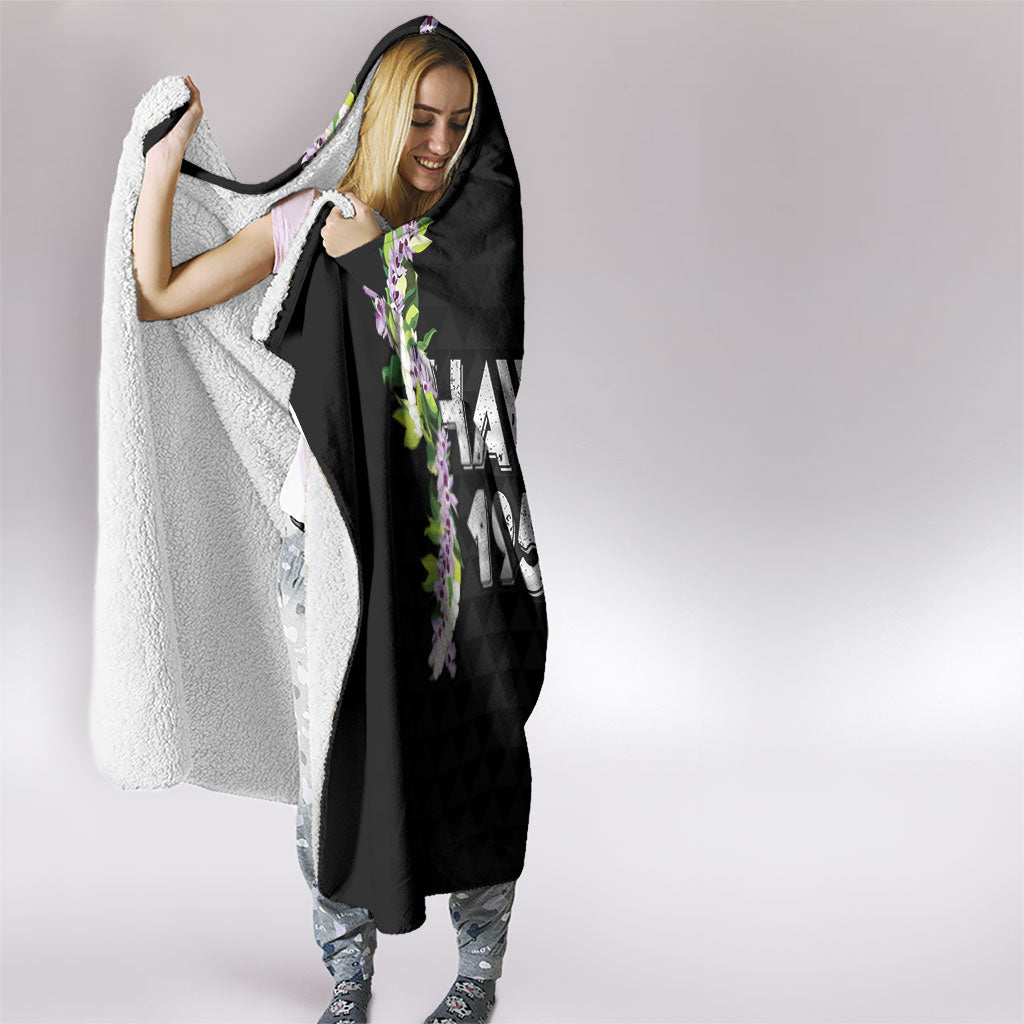 Hawaii Statehood Day Hooded Blanket Kakau Pattern With Maile Pikake Honohono Lei