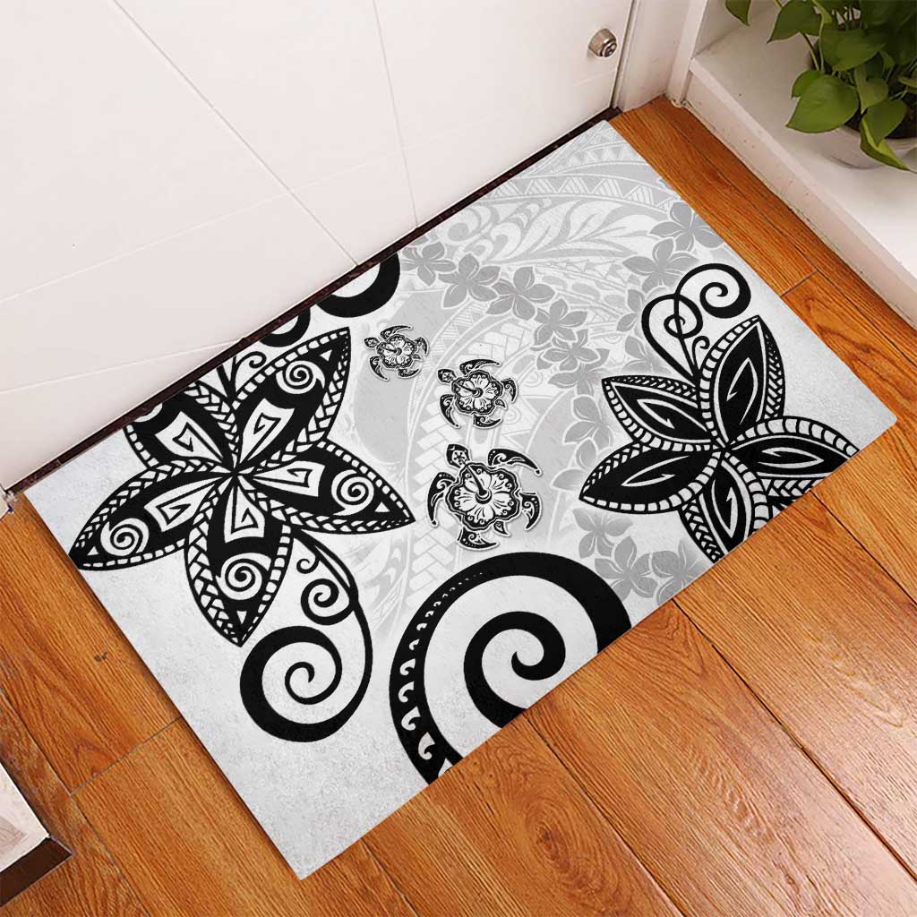 Polynesia Rubber Doormat White Tribal Turtle Floral Pattern