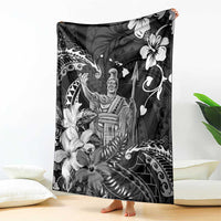 Hawaii King Kamehameha Day Blanket Polynesian Pattern Mix Hibiscus Black