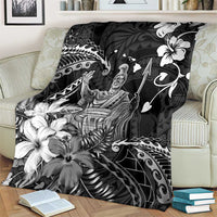Hawaii King Kamehameha Day Blanket Polynesian Pattern Mix Hibiscus Black