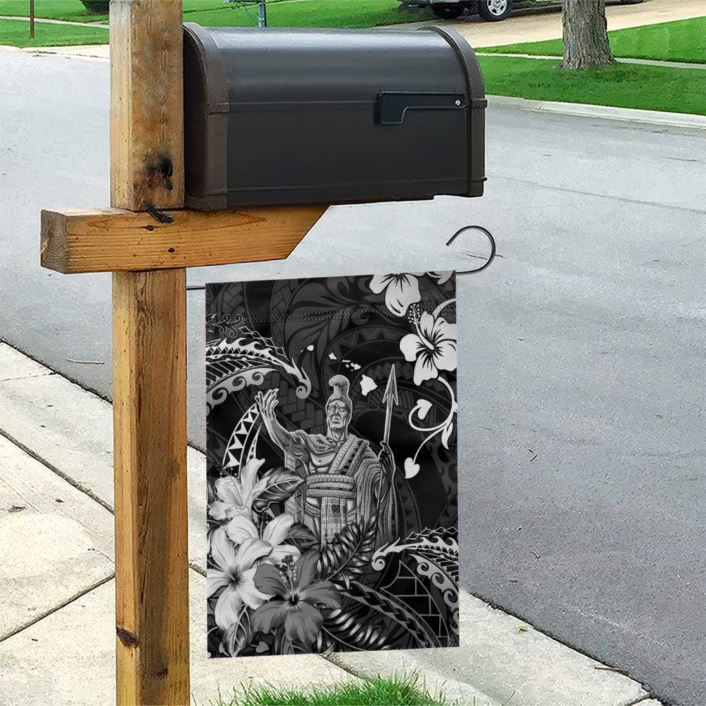 Hawaii King Kamehameha Day Garden Flag Polynesian Pattern Mix Hibiscus Black