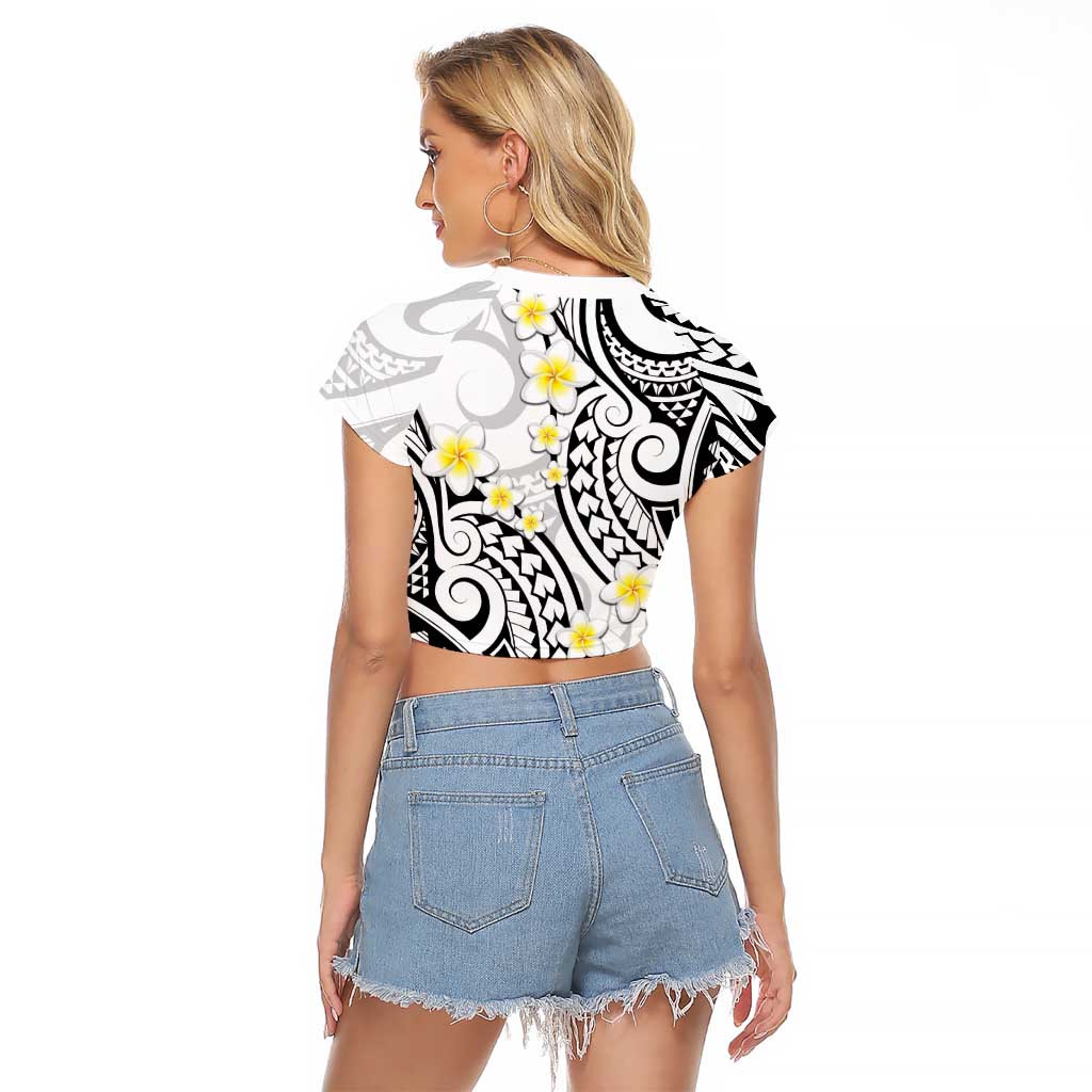 Plumeria With White Polynesian Tattoo Pattern Raglan Cropped T Shirt