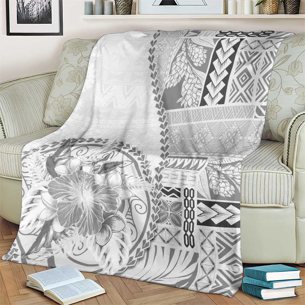 Samoa Siapo Elegant Blanket Hibiscus White Motifs - Polynesian Pride