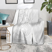 Tokelau White Sunday Blanket Elegant Hibiscus Polynesian Tribal Pattern