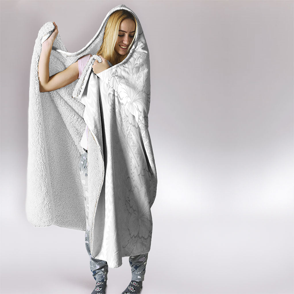 Tokelau White Sunday Hooded Blanket Elegant Hibiscus Polynesian Tribal Pattern