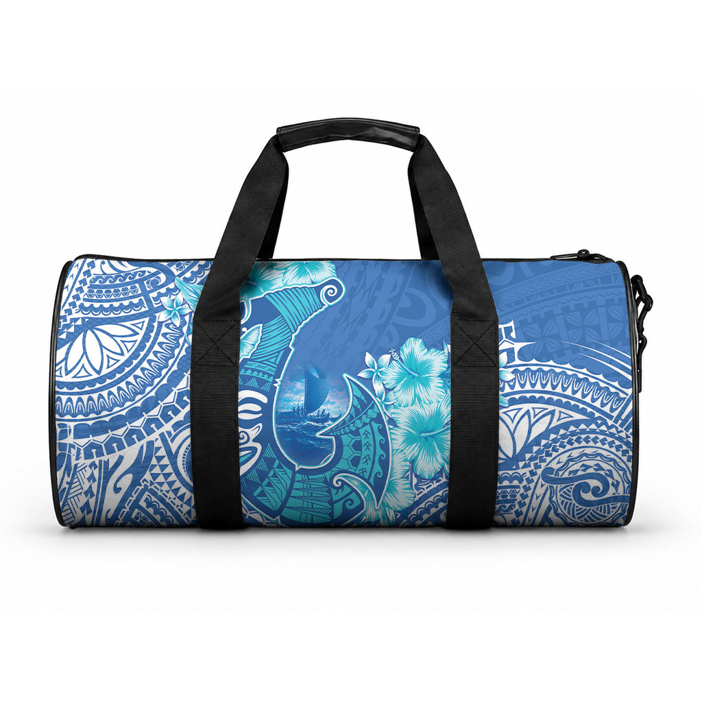 Hawaii Discoverers Day Duffle Bag Polynesian Fish Hook With Hibiscus Blue LT05 One size Blue - Polynesian Pride