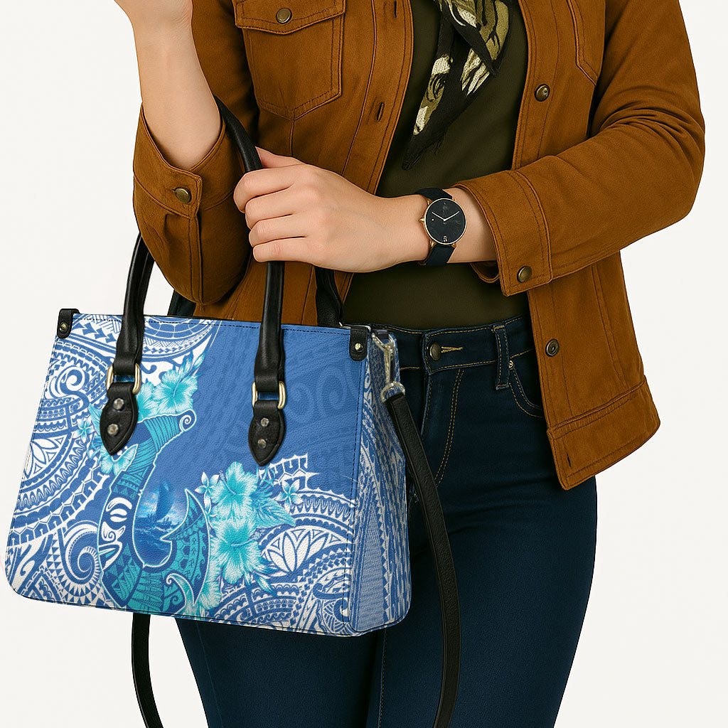 Hawaii Discoverers Day Leather Bag Polynesian Fish Hook With Hibiscus Blue