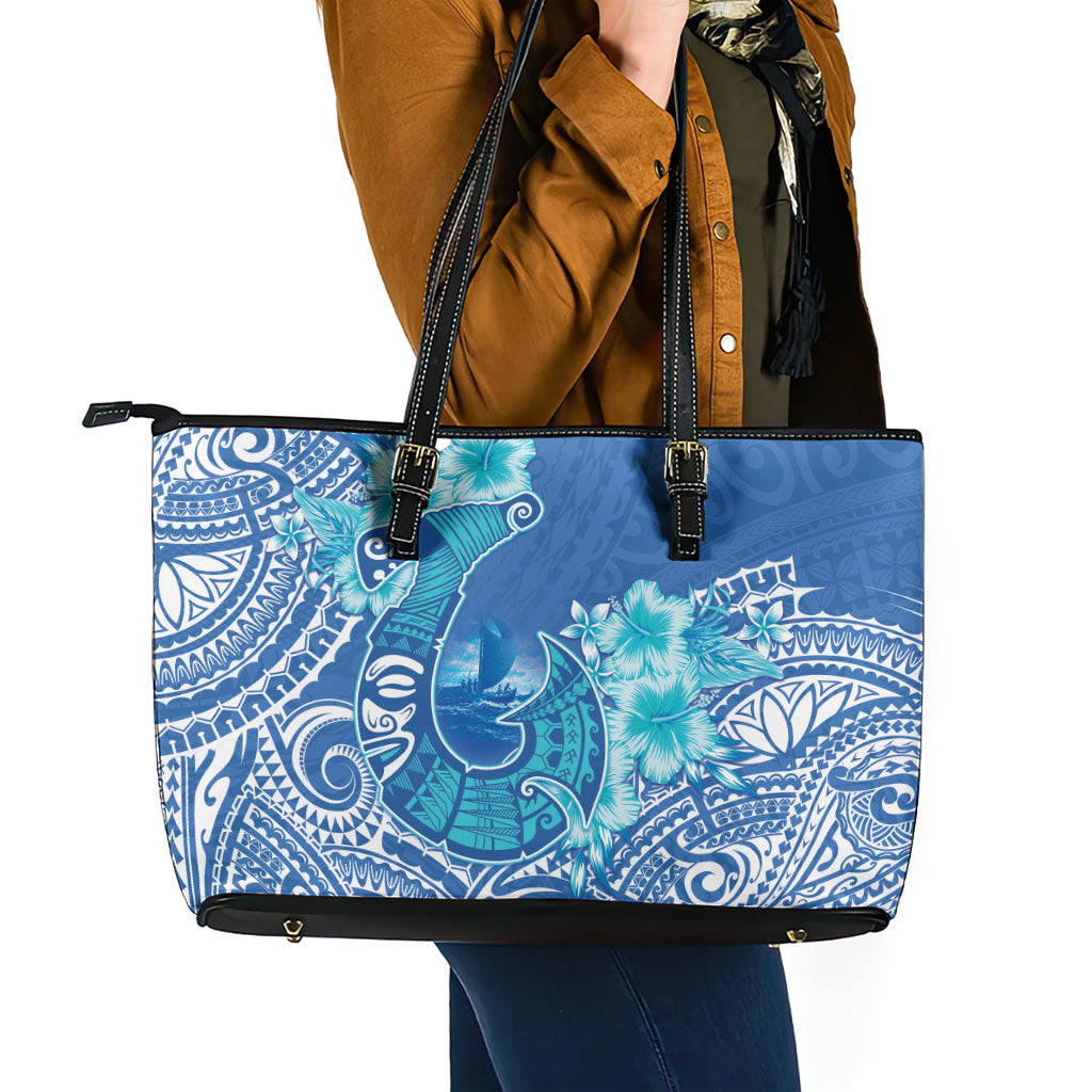 Hawaii Discoverers Day Leather Tote Bag Polynesian Fish Hook With Hibiscus Blue