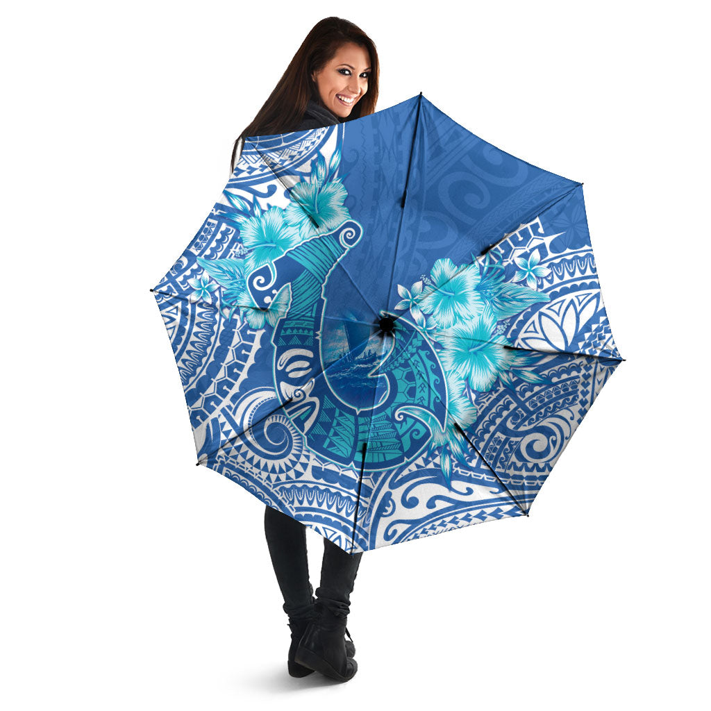 Hawaii Discoverers Day Umbrella Polynesian Fish Hook With Hibiscus Blue