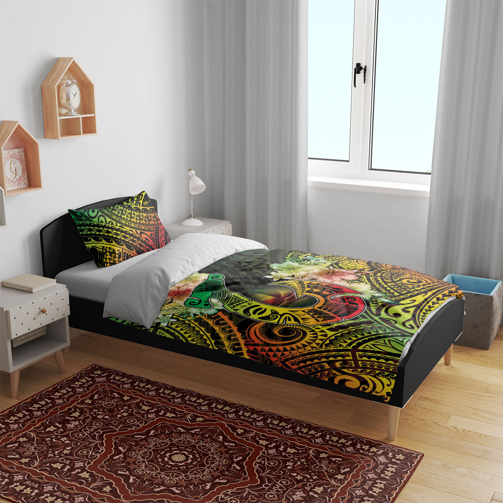 Hawaii Discoverers Day Bedding Set Polynesian Fish Hook With Hibiscus Reggae