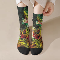 Hawaii Discoverers Day Crew Socks Polynesian Fish Hook With Hibiscus Reggae LT05 Crew Socks Reggae - Polynesian Pride