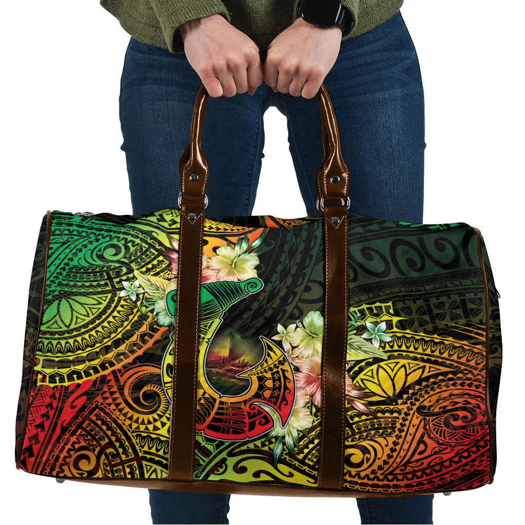 Hawaii Discoverers Day Travel Bag Polynesian Fish Hook With Hibiscus Reggae LT05 Reggae - Polynesian Pride
