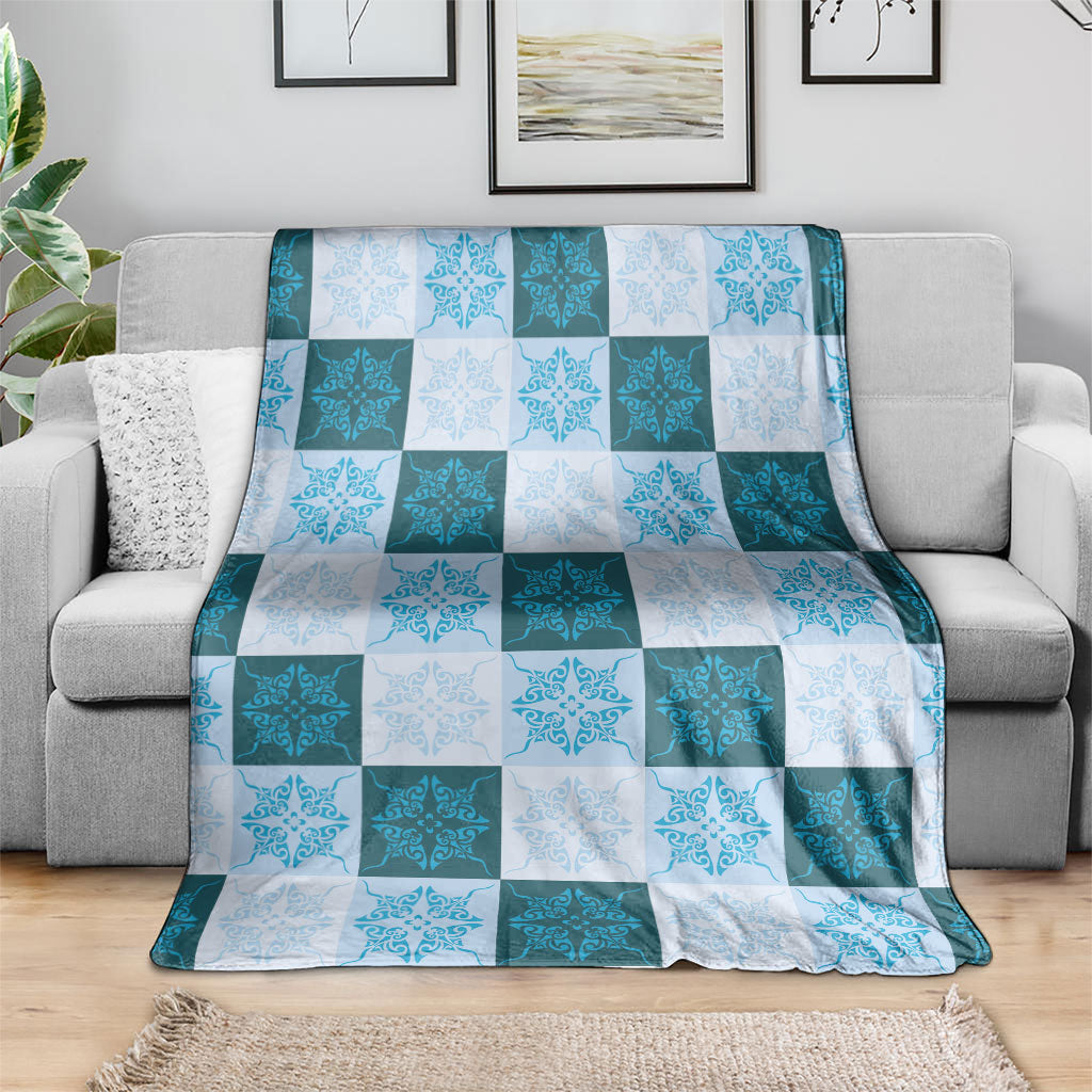 Cyan Manta Ray Hawaiian Quilt Motif Blanket