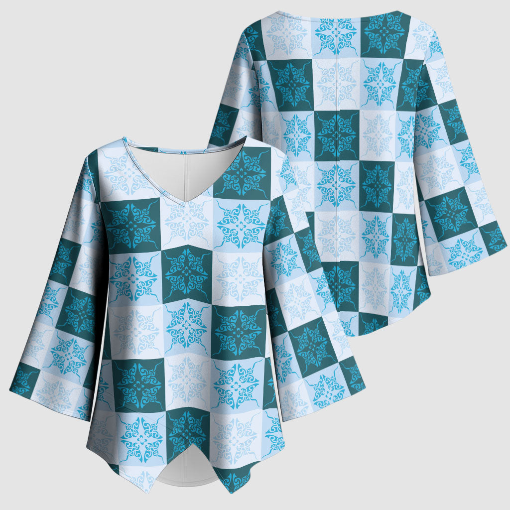 Cyan Manta Ray Hawaiian Quilt Motif Kimono Sleeve Blouse