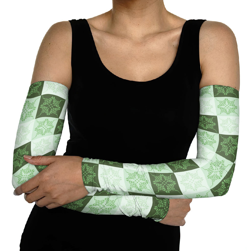 Sage Green Manta Ray Hawaiian Quilt Motif Arm Sleeves