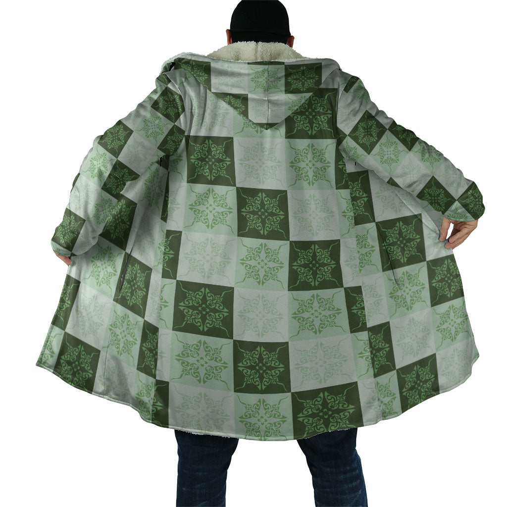 Sage Green Manta Ray Hawaiian Quilt Motif Cloak