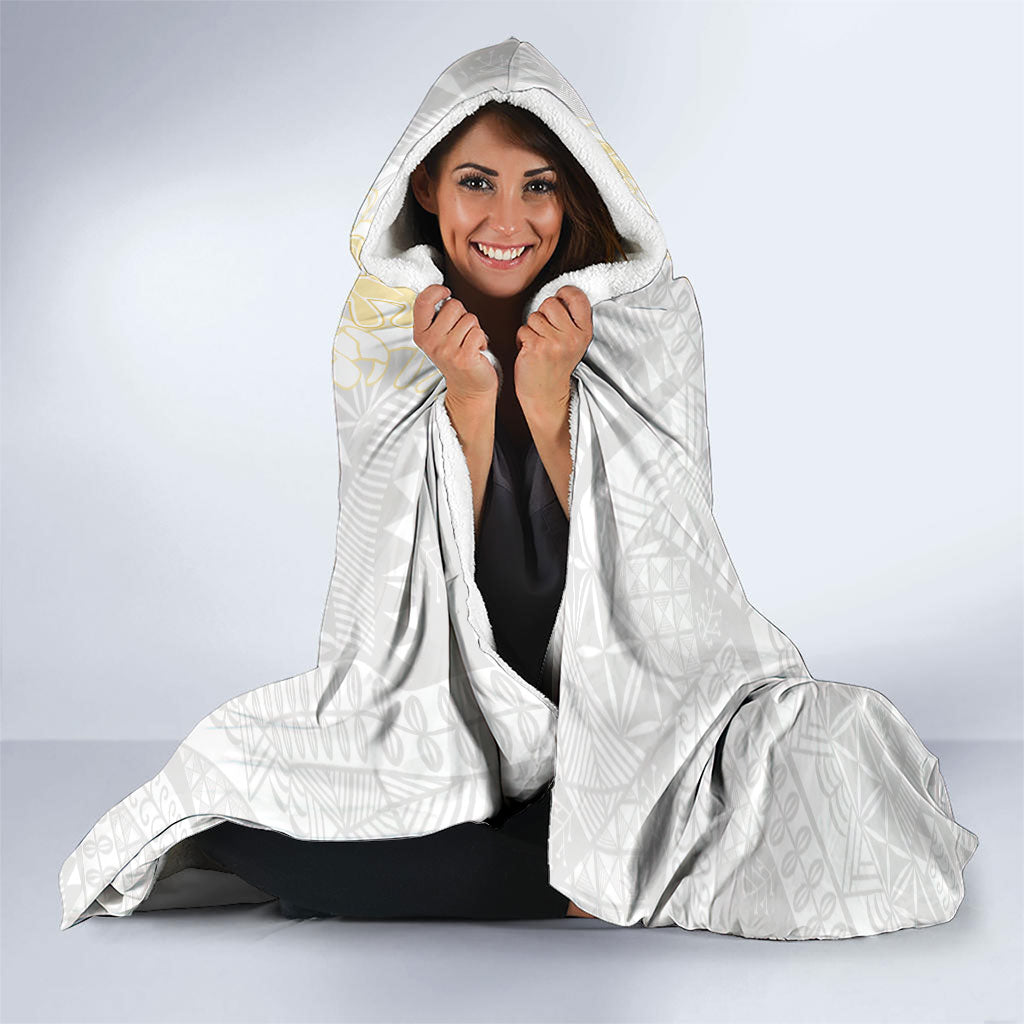 Niue White Sunday Hooded Blanket Niuean Hiapo With Puakenikeni Lei