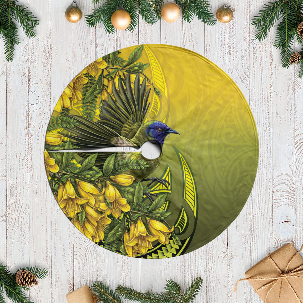 New Zealand Bellbird Tree Skirt With Kowhai Flowers