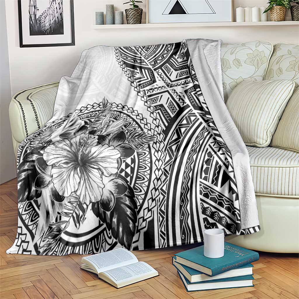 Hibiscus With White Austronesian Tattoo Pattern Blanket - Polynesian Pride