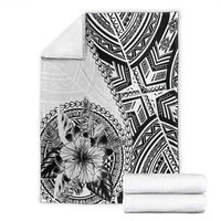 Hibiscus With White Austronesian Tattoo Pattern Blanket - Polynesian Pride