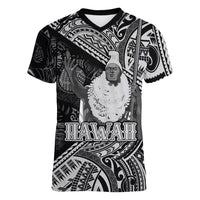 Hawaii King Kamehameha Women V-Neck T-Shirt With Hawaiian Ipu Motifs Black Version
